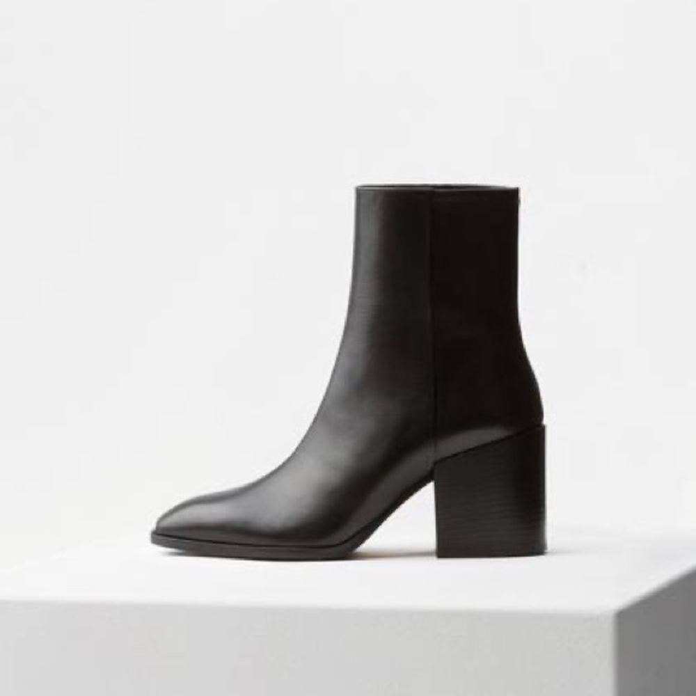 Aeyde Leandra Black Calf Leather Heel Ankle Boots